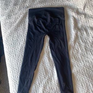 Gymshark leggings, they’re brand new and don’t fit me right.